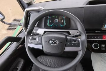 ���ǵ�T5EV �Ƹ��� 4.5T 4.03�׵��Ŵ��綯��ʽ�Ῠ100kWhͼƬ