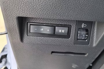 ���ǵ�T5EV �Ƹ��� 4.5T 4.03�׵��Ŵ��綯��ʽ�Ῠ100kWhͼƬ