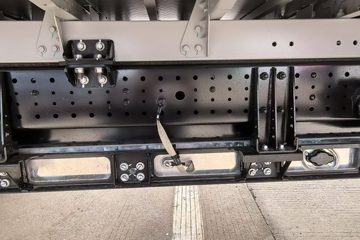 ���ǵ�T5EV �Ƹ��� 4.5T 4.03�׵��Ŵ��綯��ʽ�Ῠ100kWhͼƬ