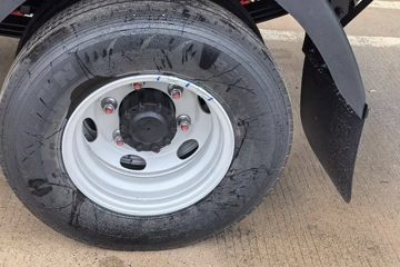 ���ǵ�T5EV �Ƹ��� 4.5T 4.03�׵��Ŵ��綯��ʽ�Ῠ100kWhͼƬ