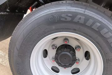 ���ǵ�T5EV �Ƹ��� 4.5T 4.03�׵��Ŵ��綯��ʽ�Ῠ100kWhͼƬ