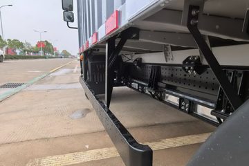 ���ǵ�T5EV �Ƹ��� 4.5T 4.03�׵��Ŵ��綯��ʽ�Ῠ100kWhͼƬ