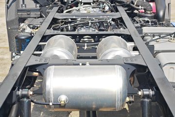 ������ʮ�� ����EMT7 2.5L���� 152���� ������6�� ��ɲ 4.2�׵��Ų�դʽ�ῨͼƬ