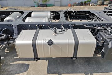 ������ʮ�� ����EMT7 2.5L���� 152���� ������6�� ��ɲ 4.2�׵��Ų�դʽ�ῨͼƬ