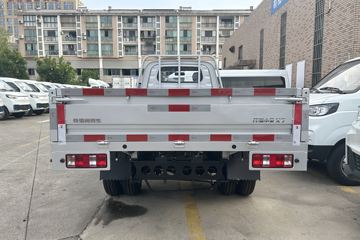 �������ó� ����X7 ������������� Һɲ 3.815�׵��Ŵ��綯����΢�� ����62.98kWhͼƬ