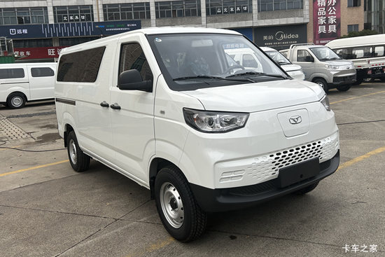 ��������E5 2025�� ���˾��ð� 6�� ���綯��� ����36.8kWh