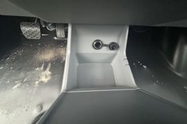 凯翼江豚E5&nbsp;电动封闭厢货驾驶室图片