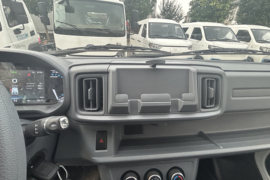 凯翼江豚E5&nbsp;电动封闭厢货驾驶室图片