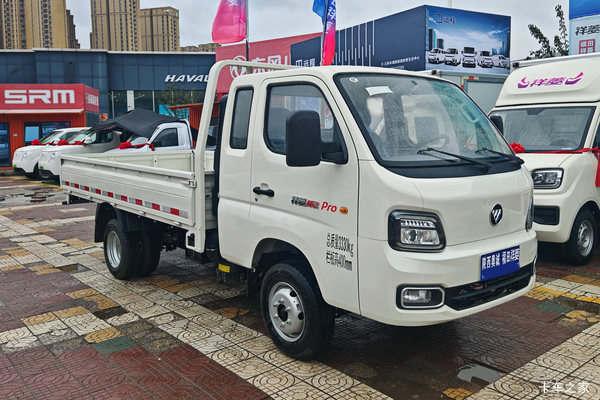 福田 祥菱M2 Pro 豪华型 2.0L 144马力 汽油 3.3米排半栏板微卡