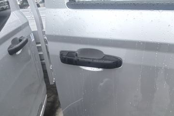 ��������V5 1.6L���� 120���� ����5�� 3.8�׵�������΢��ͼƬ