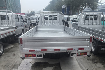 ��������V5 1.6L���� 120���� ����5�� 3.8�׵�������΢��ͼƬ