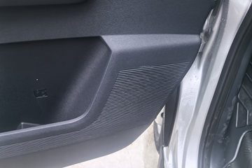 ��������V5 1.6L���� 120���� ����5�� 3.8�׵�������΢��ͼƬ