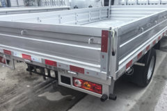 福田祥菱V5 1.6L汽油 120马力 东安5档 3.8米单排栏板微卡