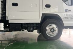 庆铃 五十铃100P 131马力 2.56米双排栏板轻卡