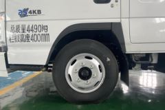 庆铃 五十铃100P 131马力 2.56米双排栏板轻卡