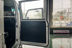 庆铃 五十铃100P 131马力 2.56米双排栏板轻卡