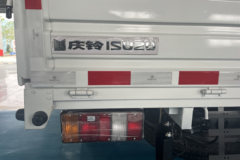 庆铃 五十铃100P 131马力 2.56米双排栏板轻卡