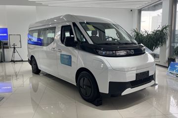 远程 超级VAN 2024款 驭程版 6座 纯电动中轴中顶轻客 宁德时代83kWh