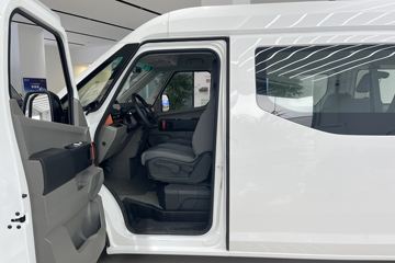 Զ�� ����VAN 2024�� Ԧ�̰� 6�� ���綯�����ж���� ����ʱ��83kWhͼƬ