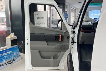 Զ�� ����VAN 2024�� Ԧ�̰� 6�� ���綯�����ж���� ����ʱ��83kWhͼƬ