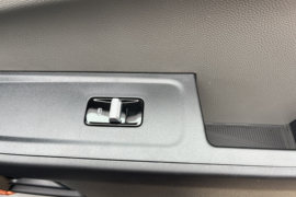 超级VAN 电动封闭厢货驾驶室图片