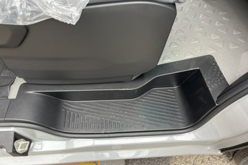 Զ�� ����VAN 2025�� Ԧ�̰��ж��� 5�� ���綯��� ��о68kWhͼƬ