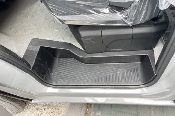 Զ�� ����VAN 2025�� Ԧ�̰��ж��� 5�� ���綯��� ��о68kWhͼƬ