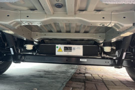 超级VAN 电动封闭厢货底盘图片