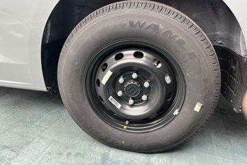 Զ�� ����VAN 2025�� Ԧ�̰��ж��� 5�� ���綯��� ��о68kWhͼƬ