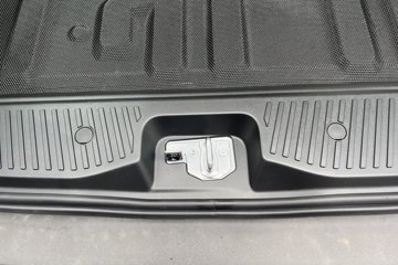 Զ�� ����VAN 2025�� Ԧ�̰��ж��� 5�� ���綯��� ��о68kWhͼƬ