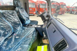 虎6G&nbsp;电动载货车驾驶室图片