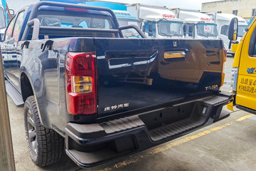 ������ʮ��T28 2025�� ��׼�� 2.8L���� 150���� �ֶ����� ����˫��Ƥ��ͼƬ