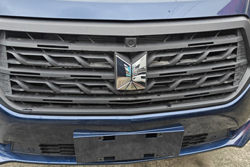 ������ʮ��T28 2025�� ��׼�� 2.8L���� 150���� �ֶ����� ����˫��Ƥ��ͼƬ