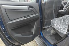 庆铃五十铃T28 2025款 标准版 2.8L柴油 150马力 手动四驱 长轴双排皮卡 庆铃五十铃T28 2025款 标准版 2.8L柴油 150马力 手动四驱 长轴双排皮卡