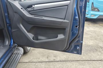 ������ʮ��T28 2025�� ��׼�� 2.8L���� 150���� �ֶ����� ����˫��Ƥ��ͼƬ