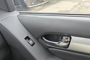 ������ʮ��T28 2025�� ��׼�� 2.8L���� 150���� �ֶ����� ����˫��Ƥ��ͼƬ