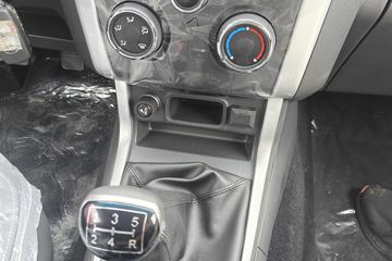 ������ʮ��T28 2025�� ��׼�� 2.8L���� 150���� �ֶ����� ����˫��Ƥ��ͼƬ