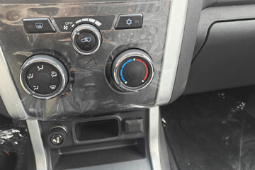 ������ʮ��T28 2025�� ��׼�� 2.8L���� 150���� �ֶ����� ����˫��Ƥ��ͼƬ