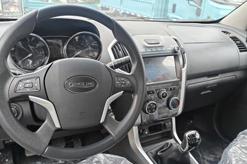 ������ʮ��T28 2025�� ��׼�� 2.8L���� 150���� �ֶ����� ����˫��Ƥ��ͼƬ