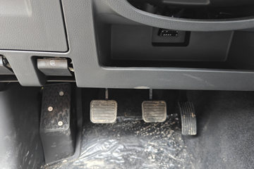 ������ʮ��T28 2025�� ��׼�� 2.8L���� 150���� �ֶ����� ����˫��Ƥ��ͼƬ