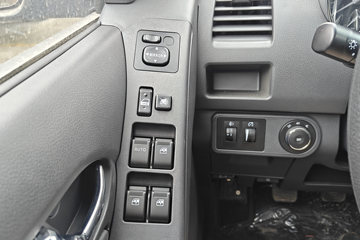 ������ʮ��T28 2025�� ��׼�� 2.8L���� 150���� �ֶ����� ����˫��Ƥ��ͼƬ