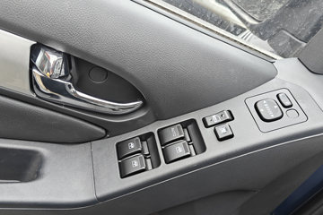 ������ʮ��T28 2025�� ��׼�� 2.8L���� 150���� �ֶ����� ����˫��Ƥ��ͼƬ