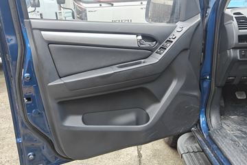 ������ʮ��T28 2025�� ��׼�� 2.8L���� 150���� �ֶ����� ����˫��Ƥ��ͼƬ