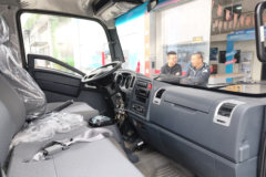重汽HOWO悍将 4.15米单排纯电动栏板轻卡 中国重汽81.87kWh