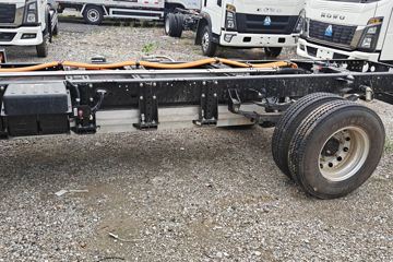 ����HOWOͳ˧  4.15�׵��Ŵ��綯��դʽ�Ῠ �й�����134.02kWhͼƬ