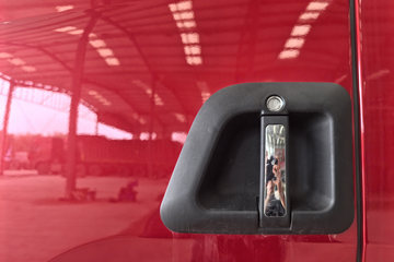 �������� ����H5 ������ 7.7L LNG 320���� 4X2 ��ʿ��8�� 9.7����ʽ�ػ���ͼƬ