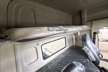 �������� ����H5 ������ 7.7L LNG 320���� 4X2 ��ʿ��8�� 9.7����ʽ�ػ���ͼƬ