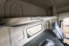 东风柳汽 乘龙H5 创富版 7.7L LNG 320马力 4X2 法士特8档 9.7米厢式载货车