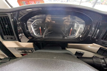 �������� ����H5 ������ 7.7L LNG 320���� 4X2 ��ʿ��8�� 9.7����ʽ�ػ���ͼƬ