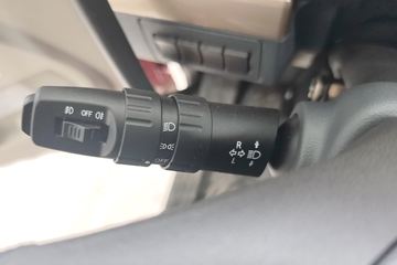 �������� ����H5 ������ 7.7L LNG 320���� 4X2 ��ʿ��8�� 9.7����ʽ�ػ���ͼƬ